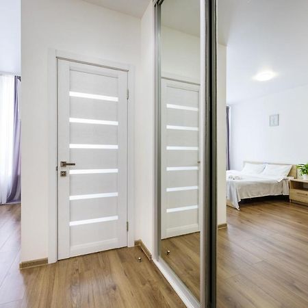 Nyvky Like Home - Studio - Apt 20 Kiev Esterno foto