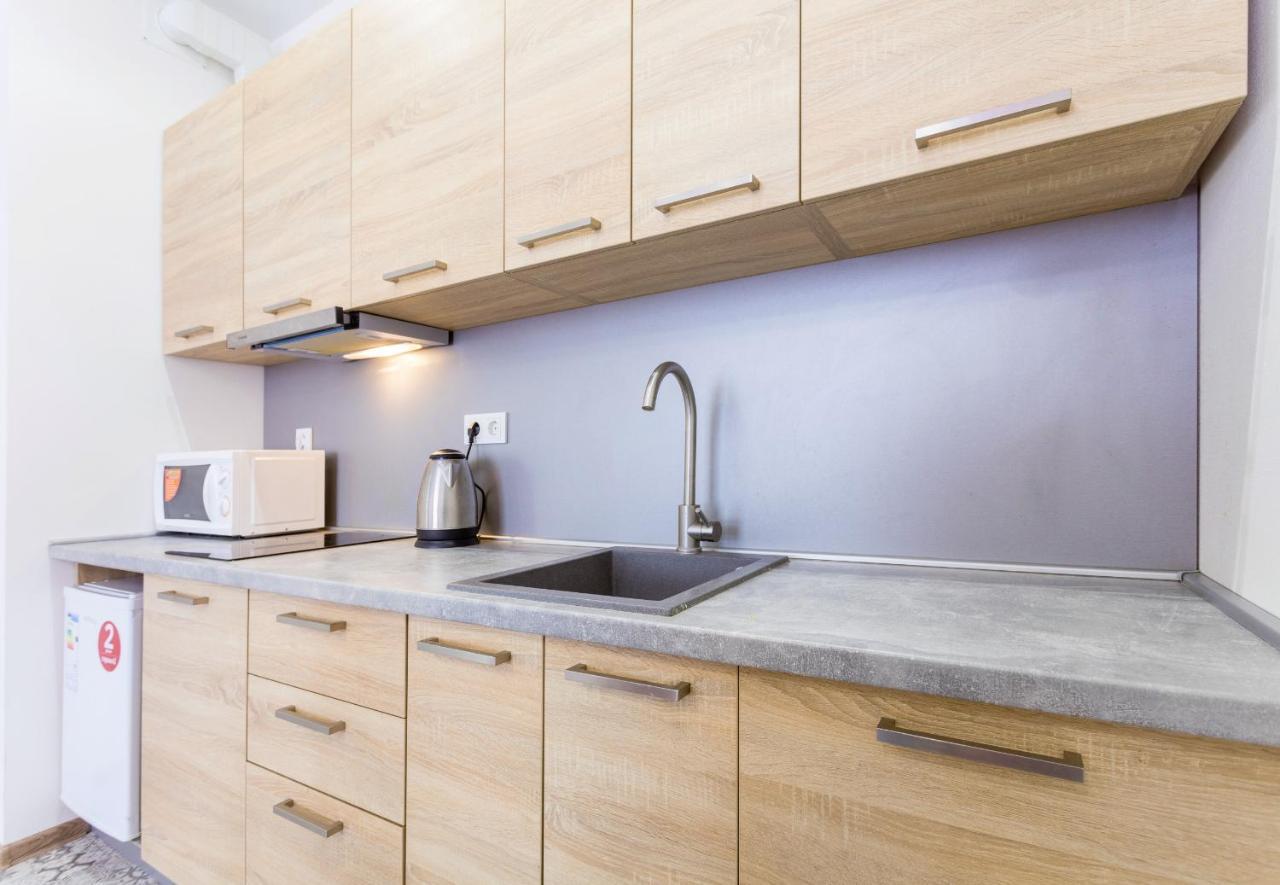 Nyvky Like Home - Studio - Apt 20 Kiev Esterno foto