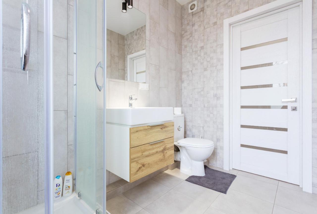 Nyvky Like Home - Studio - Apt 20 Kiev Esterno foto