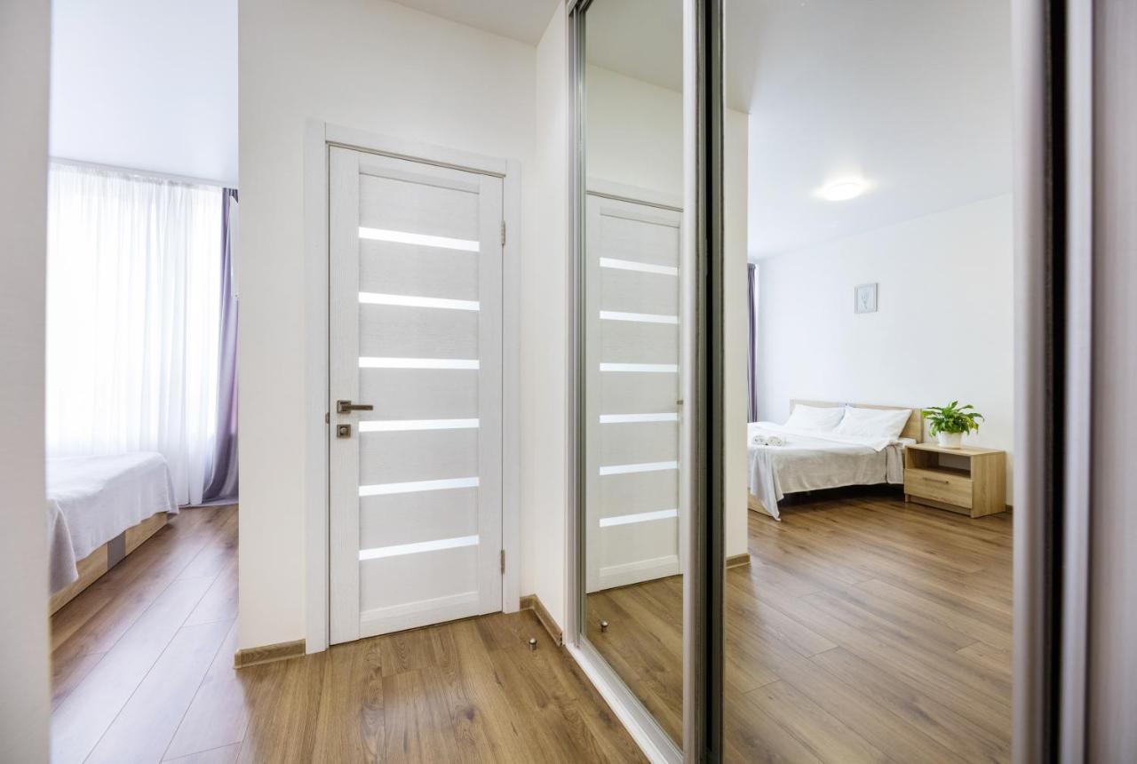 Nyvky Like Home - Studio - Apt 20 Kiev Esterno foto